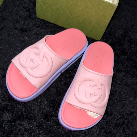 Gucci Rubber Slides - Picture 6 of 8